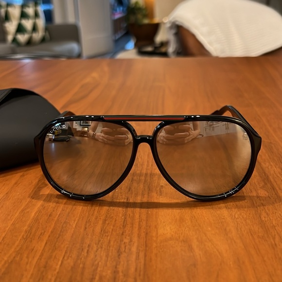 Gucci Sunglasses - Picture 2 of 11